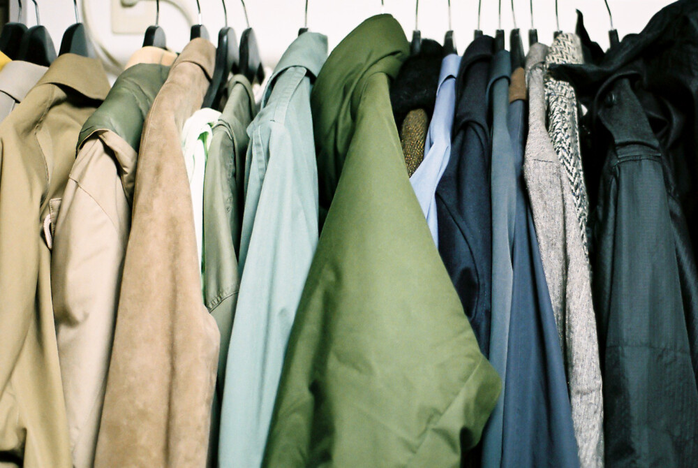 ハンガーにかかった服