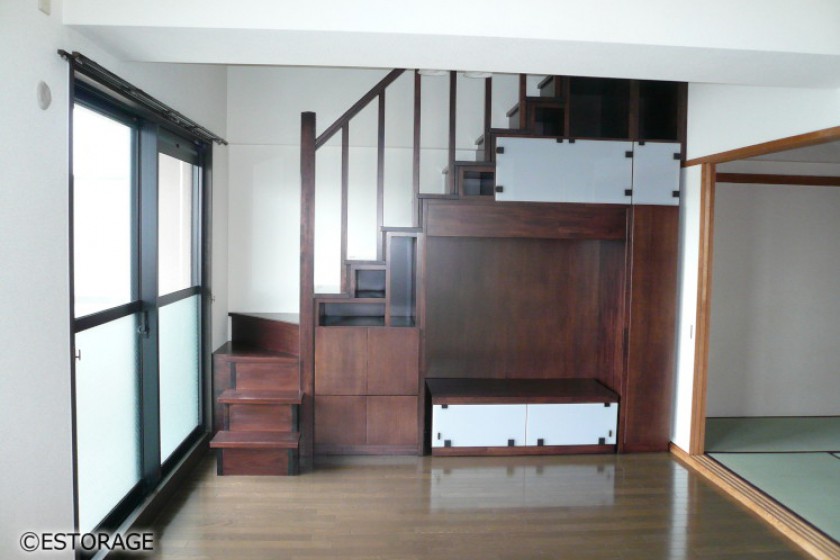 階段が収納になったオーダー家具