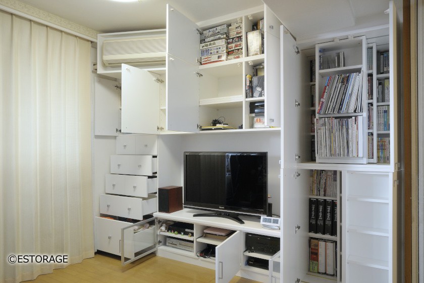 書棚とエアコンを組み込んだ壁面収納2